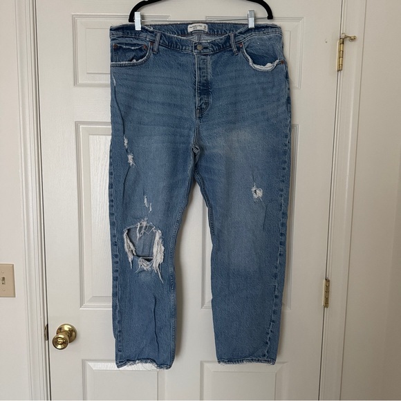 Abercrombie & Fitch Denim - Abercrombie & Fitch | “The Dad” High Rise Ripped Jeans | Size 34 / 18